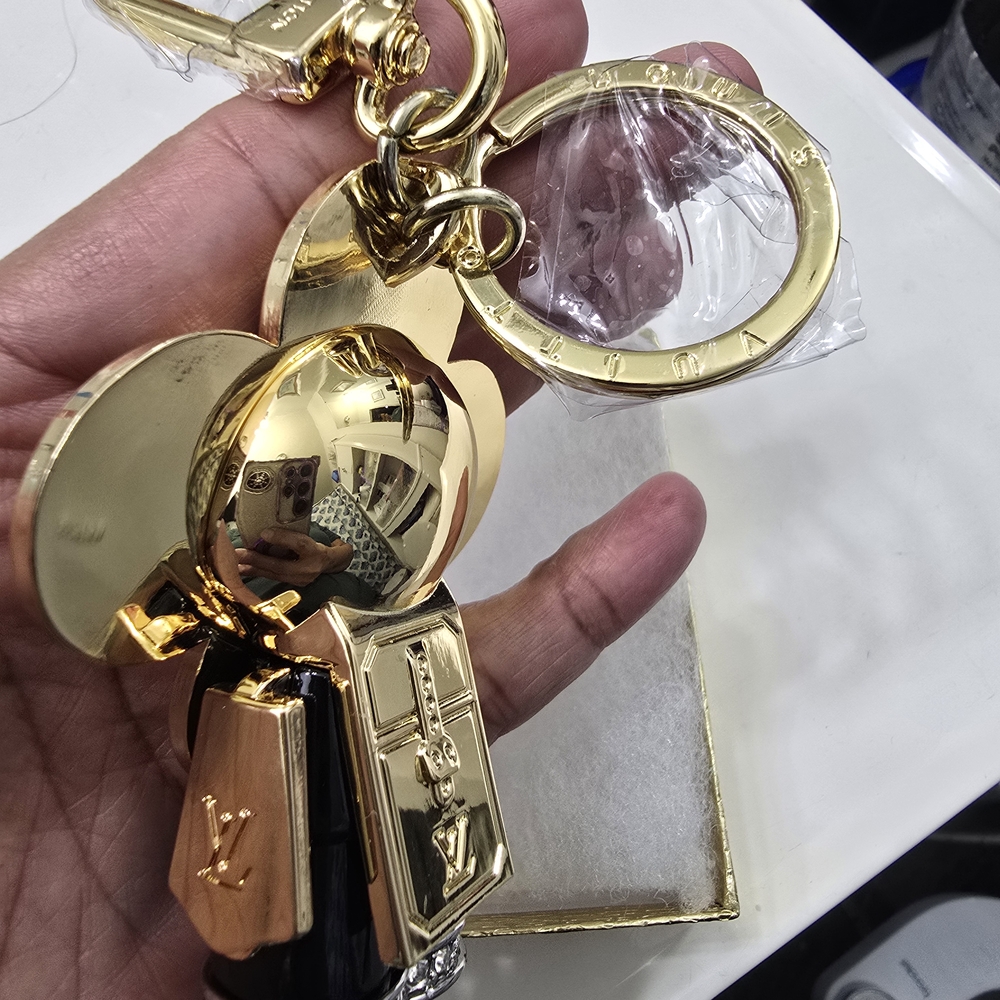 Louis Vuitton Gold and Black Keychain - Picture 8 of 9